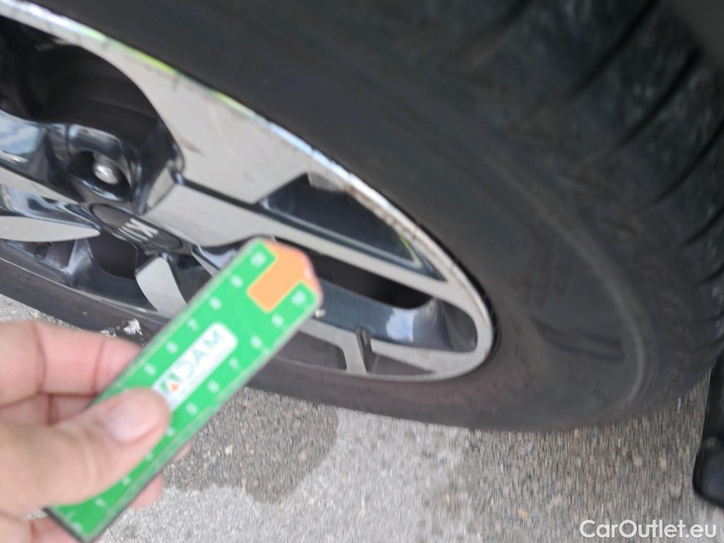  KIA  Sportage KIA  / 2018 / 5P / todoterreno 1.6 MHEV Business DCT 100kW (136CV) 4X2 #2