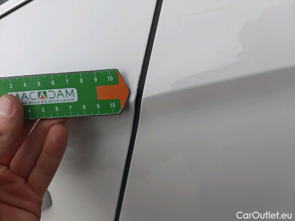  Skoda  KAMIQ SKODA  1.0 TSI 81kW (110CV) DSG Ambition #19