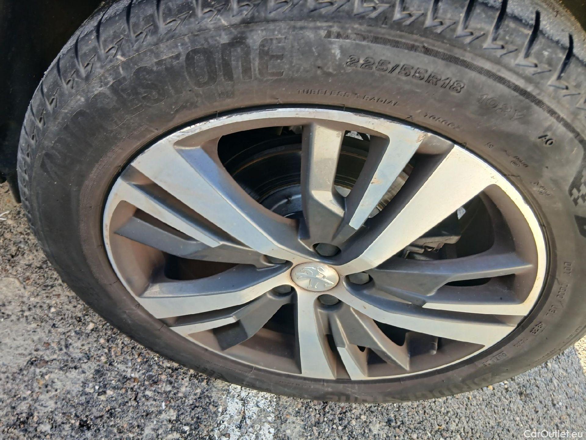  Peugeot  3008 PEUGEOT  / 2020 / 5P / todoterreno 1.5 BlueHDi 96kW (130CV) S&S Allure EAT8 #7