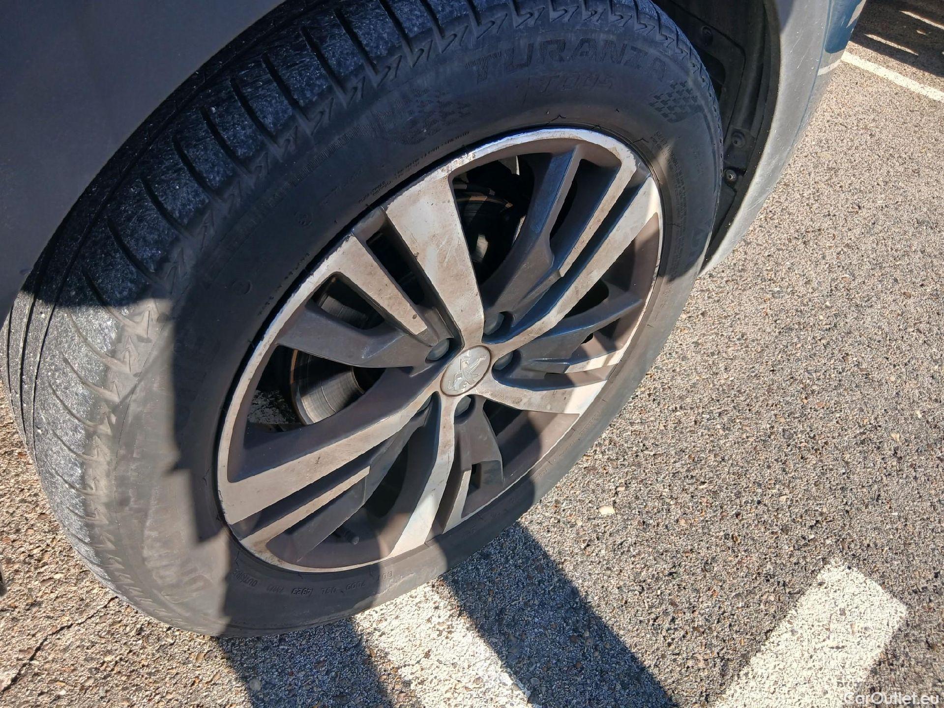  Peugeot  3008 PEUGEOT  / 2020 / 5P / todoterreno 1.5 BlueHDi 96kW (130CV) S&S Allure EAT8 #11