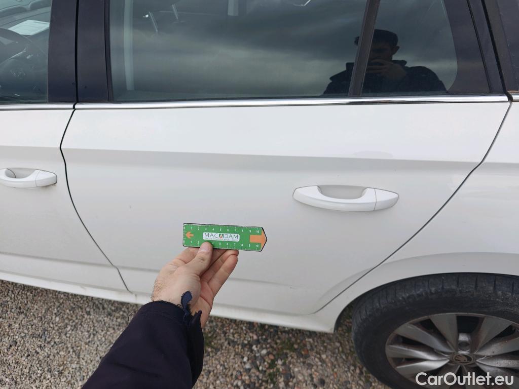  Skoda  KAMIQ SKODA  1.0 TSI 81kW (110CV) DSG Ambition #16