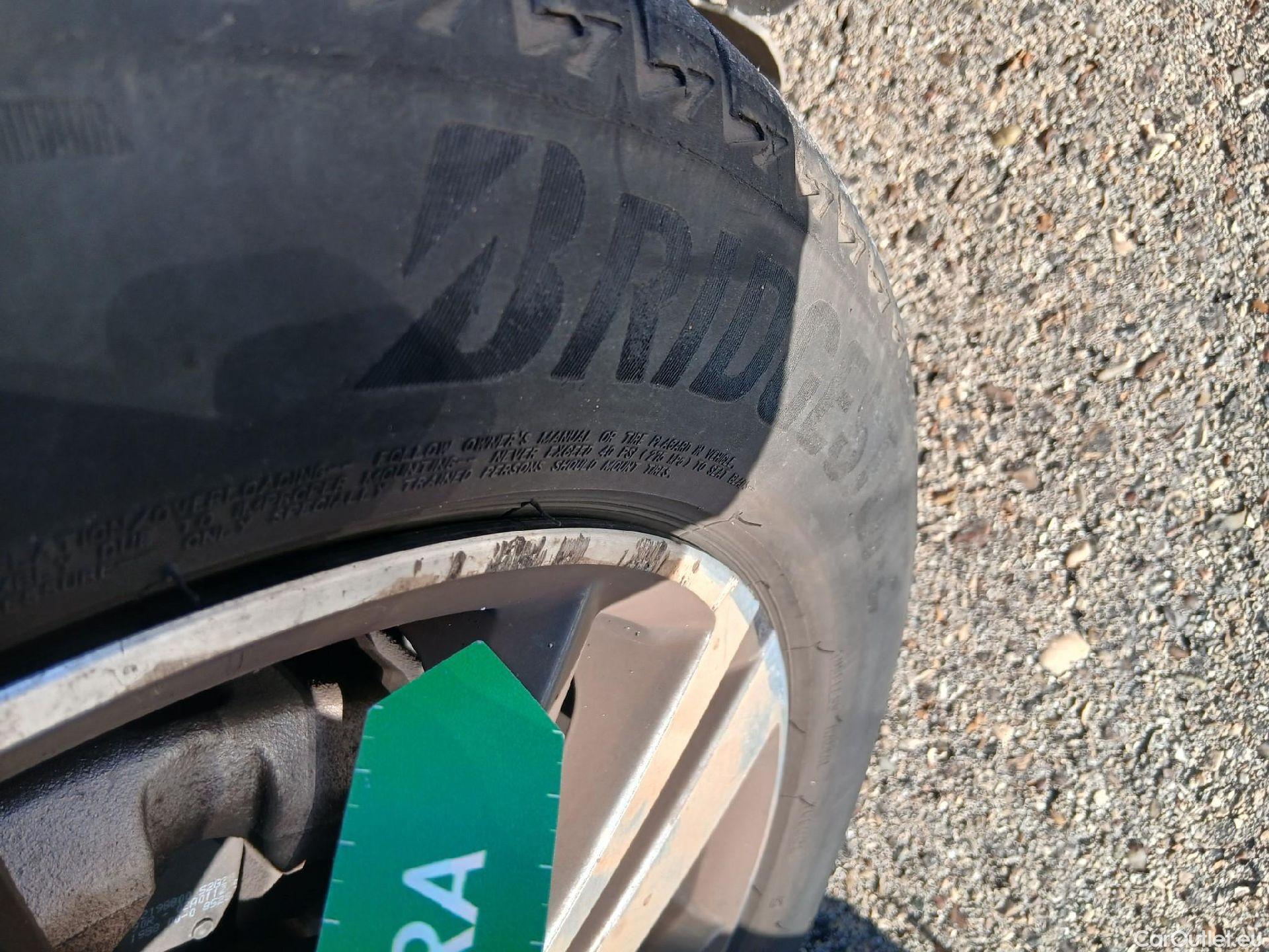  Peugeot  3008 PEUGEOT  / 2020 / 5P / todoterreno 1.5 BlueHDi 96kW (130CV) S&S Allure EAT8 #12