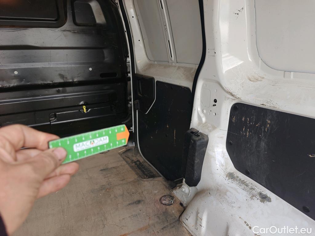  Citroen  Jumpy CITROEN  / 2016 / 4P / furgón Talla XS BlueHDi 120 S&S 6v CityVan #59