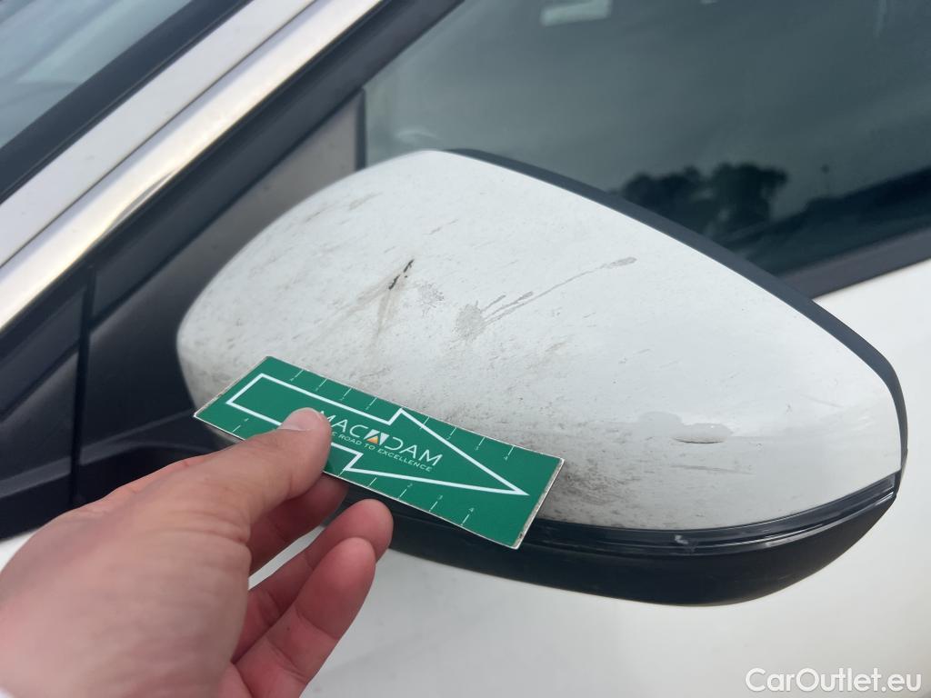  Peugeot  3008 PEUGEOT  / 2016 / 5P / todoterreno 1.5 BlueHDi 96kW (130CV) S&S Allure EAT8 #43