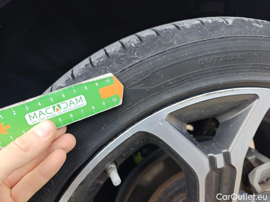  KIA  XCeed KIA  / 2019 / 5P / todoterreno 1.6 GDi PHEV 104kW (141CV) eTech #3