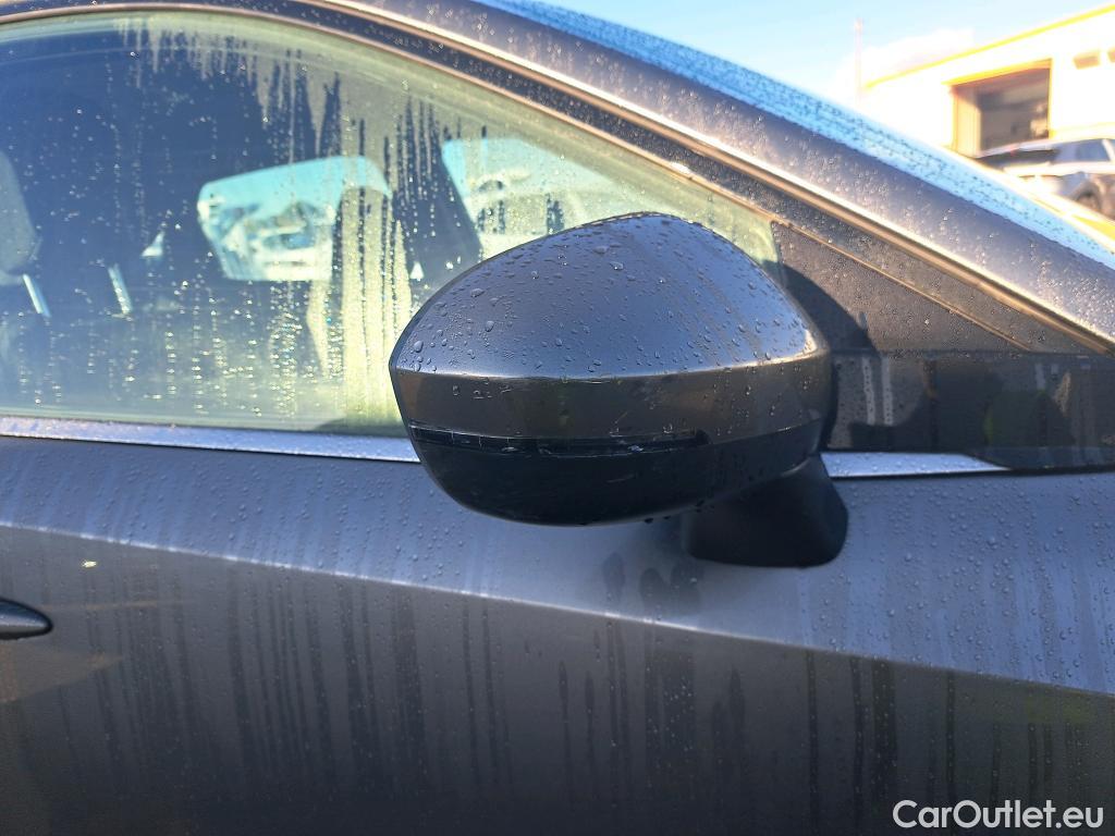  Nissan  Qashqai NISSAN  / 2021 / 5P / todoterreno DIG-T 116kW (158CV) mHEV Xtronic Acenta (AC) #26