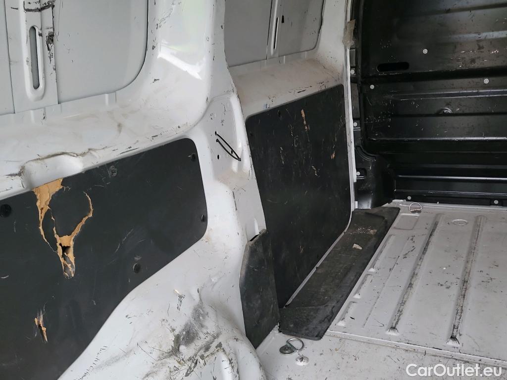  Land Rover  Discovery FIAT Scudo / 2021 / 4P / furgón Furgón L2 120cv MT6 Business #34