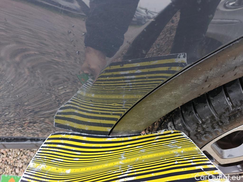  KIA  Sportage KIA  1.6MHEV Drive 100kW(136CV) 4x2(Crist Tintados) #49