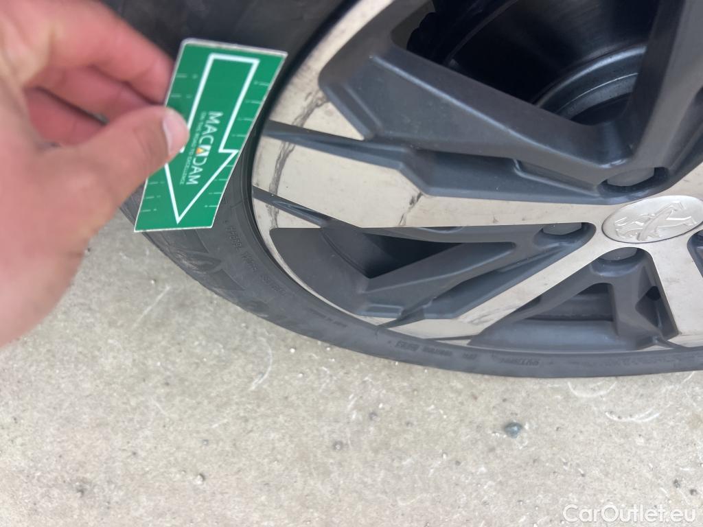  Peugeot  3008 PEUGEOT  / 2016 / 5P / todoterreno 1.5 BlueHDi 96kW (130CV) S&S Allure EAT8 #8