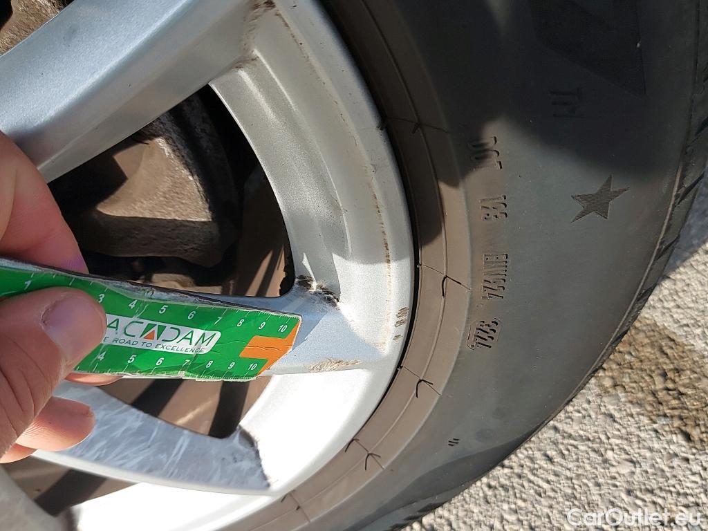  Bmw  X1 BMW  / 2019 / 5P / todoterreno sDrive18d #32