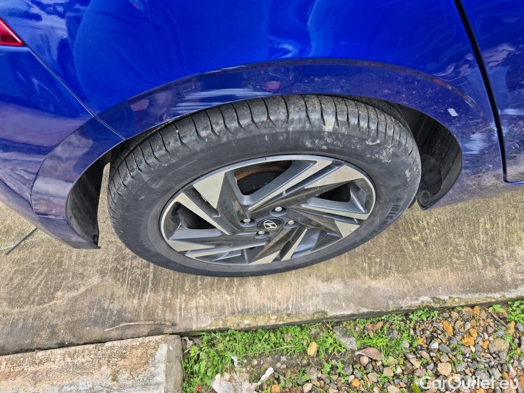  Hyundai  i20 HYUNDAI  / 2020 / 5P / berlina con portón 1.0 TGDI 74kW (100CV) 48V Tecno #1