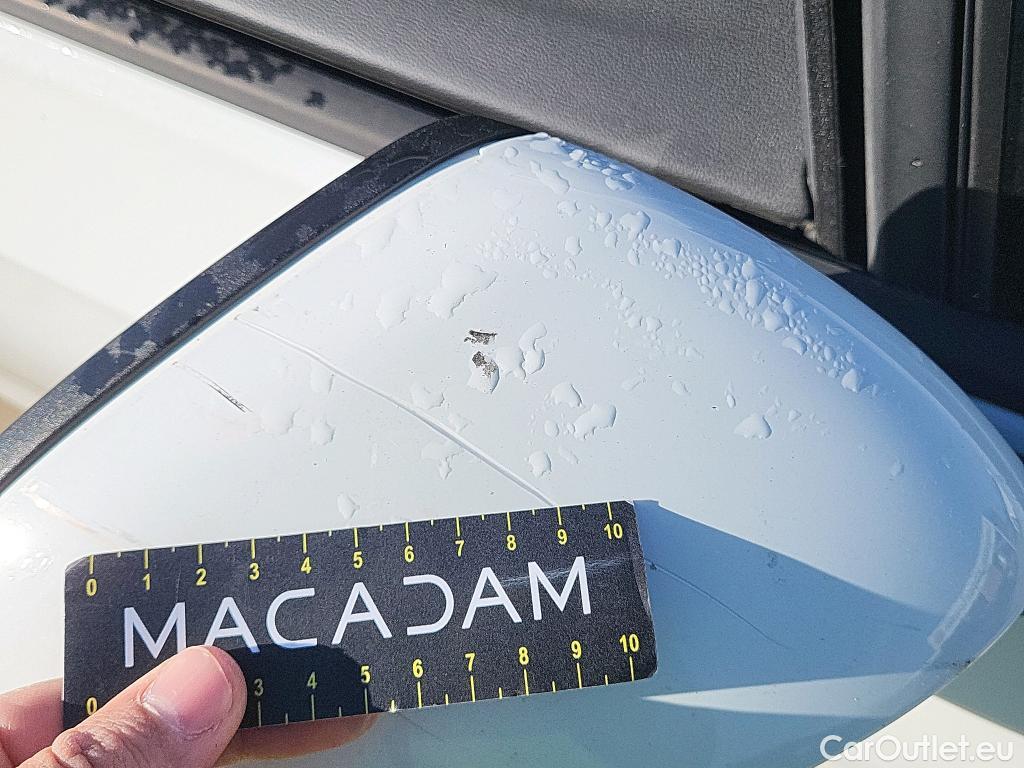  Volkswagen  Golf  VOLKSWAGEN / 2020 / 5P / berlina con portón Life 1.0 eTSI 81kW (110CV) DSG #17