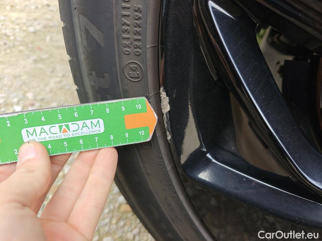  Hyundai  Tucson HYUNDAI  / 2018 / 5P / todoterreno 1.6CRDI 100kW (136CV) 48V N-Line DCT 4X2 #105