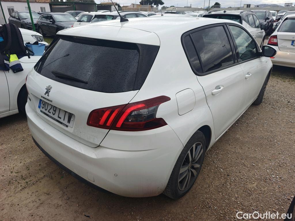  Peugeot  308 PEUGEOT  / 2017 / 5P / berlina con portón 5p Style BlueHDi 130 S&S #7