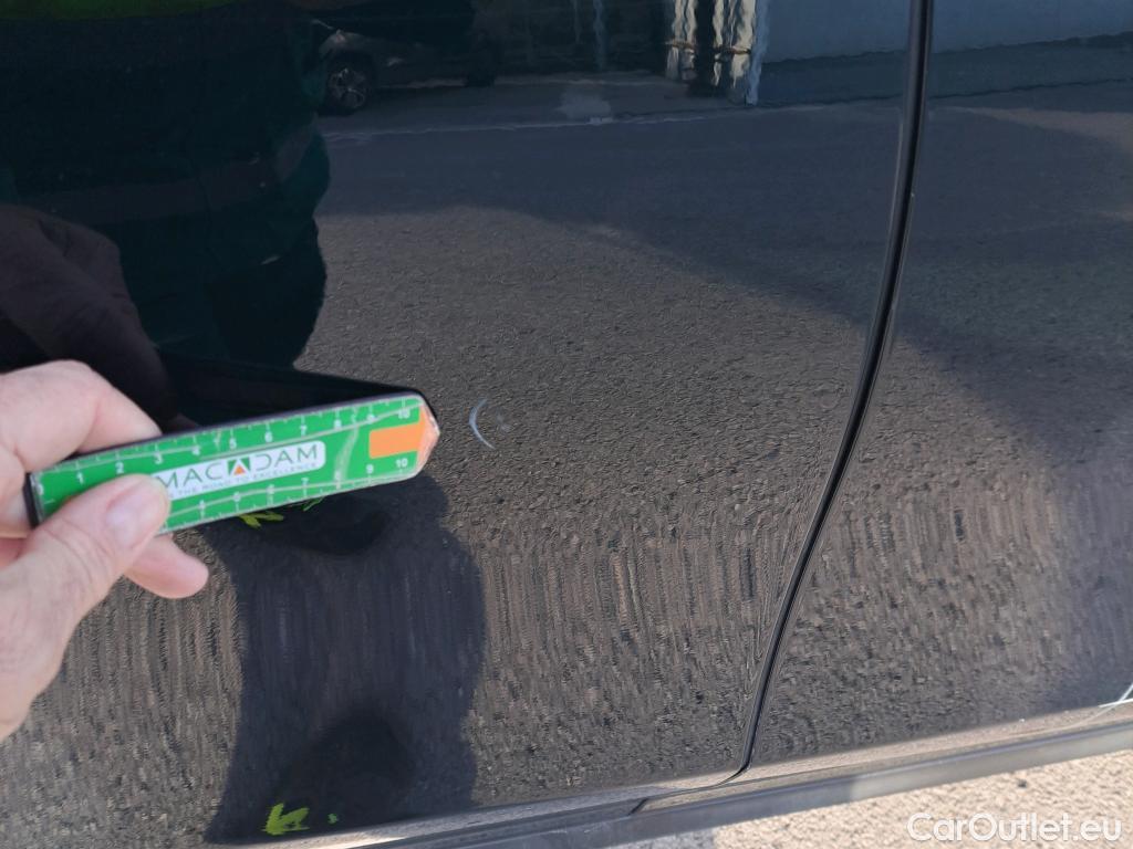  Mercedes  G-Klasee MERCEDES-BENZ GLE / 2018 / 5P / todoterreno GLE 350 de 4MATIC (Híbrido Enchufable) #26