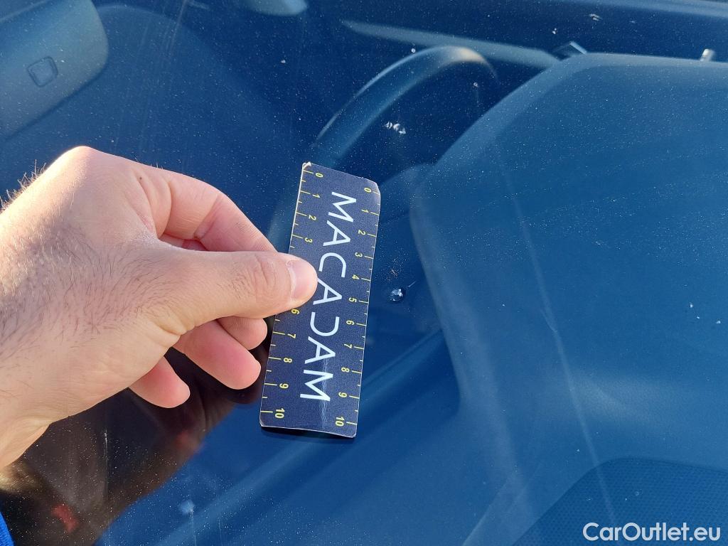  Volkswagen  Golf  VOLKSWAGEN / 2020 / 5P / berlina con portón Life 1.0 eTSI 81kW (110CV) DSG #9