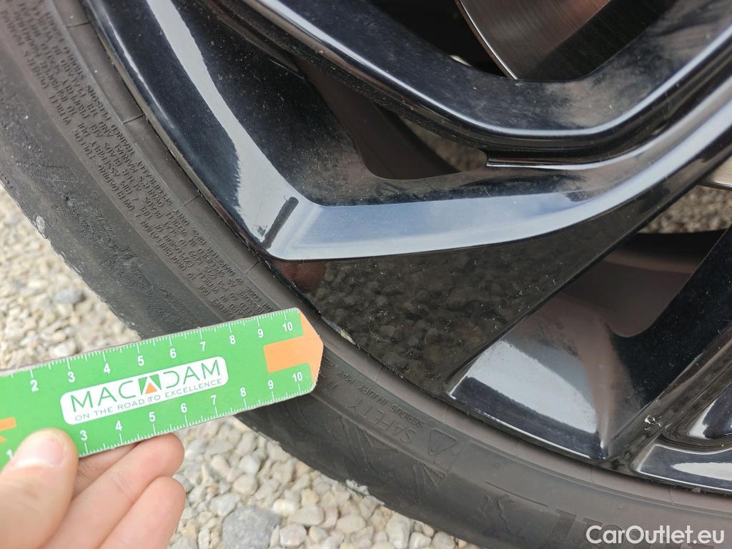  Hyundai  Tucson HYUNDAI  / 2018 / 5P / todoterreno 1.6CRDI 100kW (136CV) 48V N-Line DCT 4X2 #61