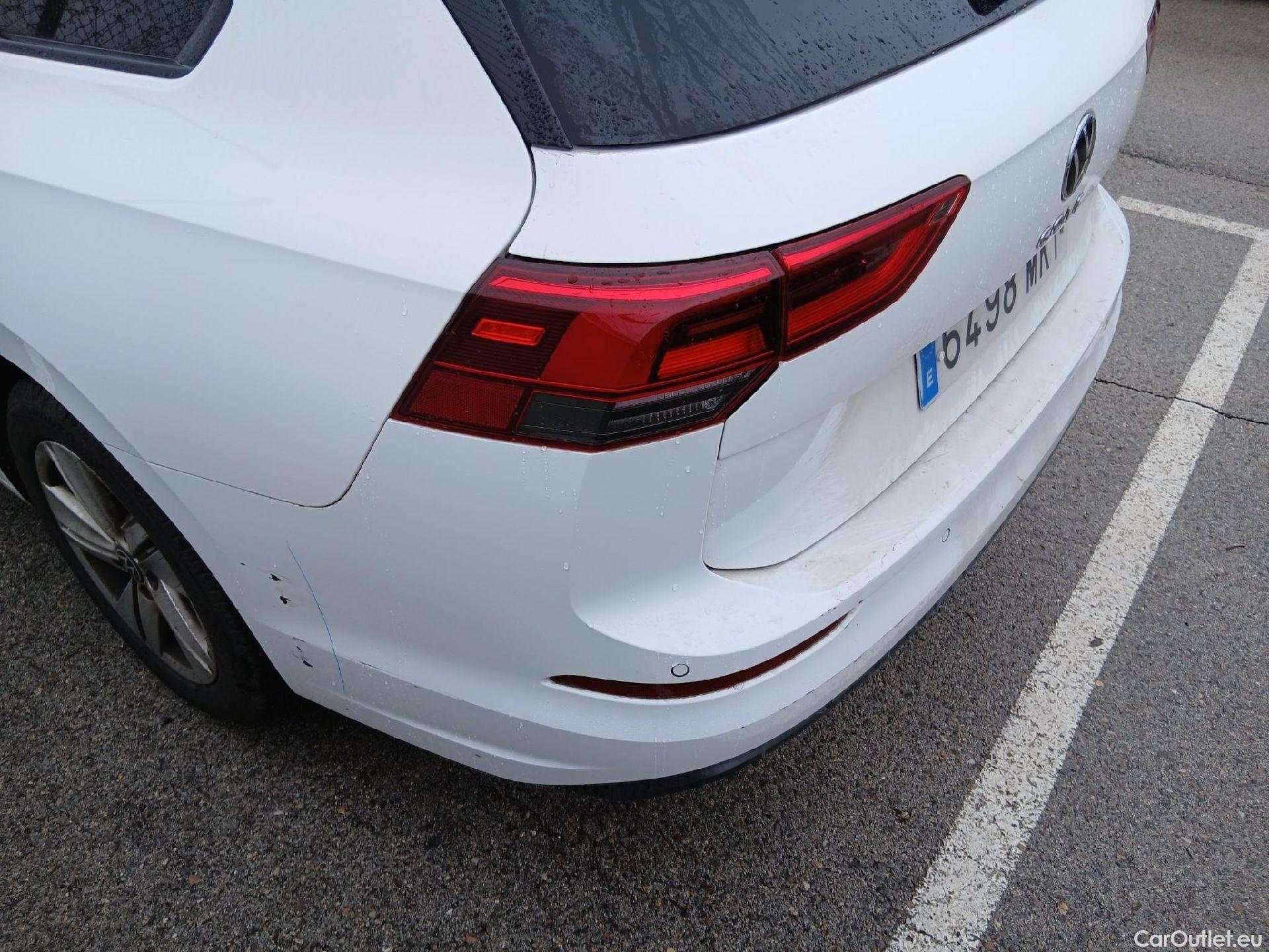  Volkswagen  Golf  VOLKSWAGEN / 2020 / 5P / familiar Life 2.0 TDI 85kW (115CV) Variant #16