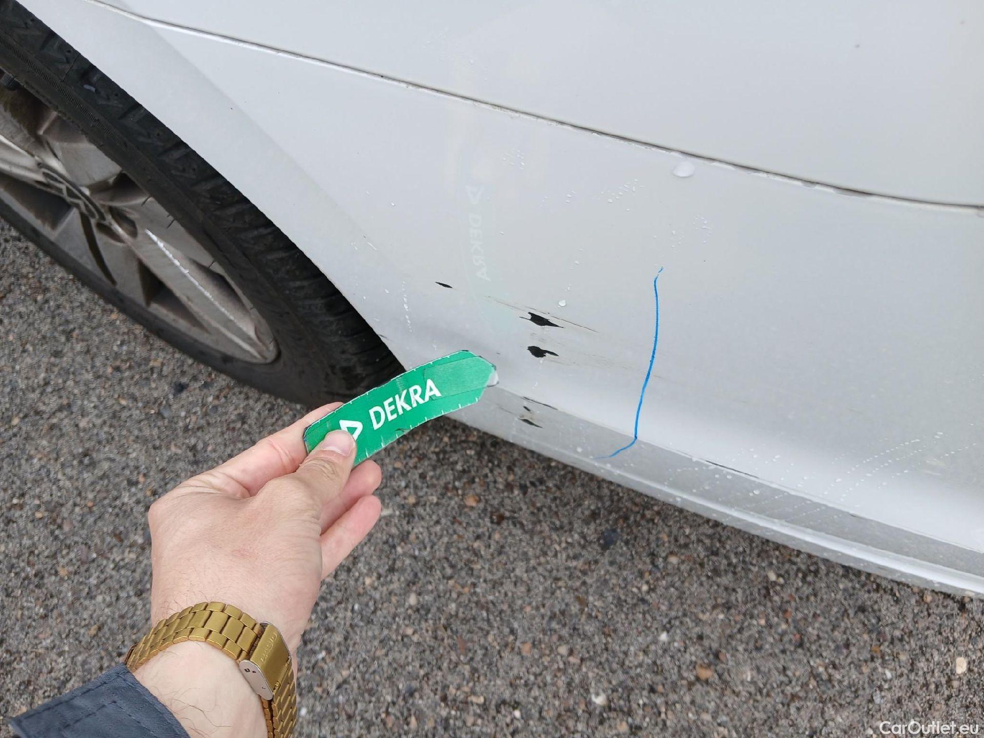  Volkswagen  Golf  VOLKSWAGEN / 2020 / 5P / familiar Life 2.0 TDI 85kW (115CV) Variant #15