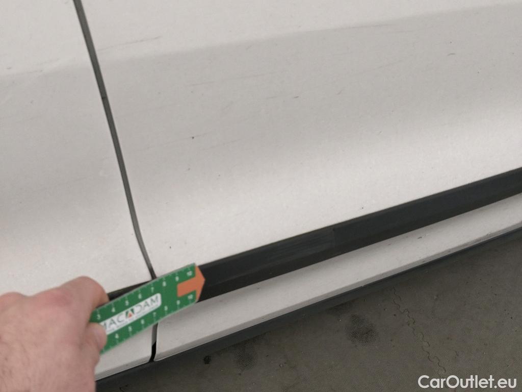  KIA  Niro KIA  / 2019 / 5P / crossover 1.6 GDi HEV 104kW (141CV) Drive #22