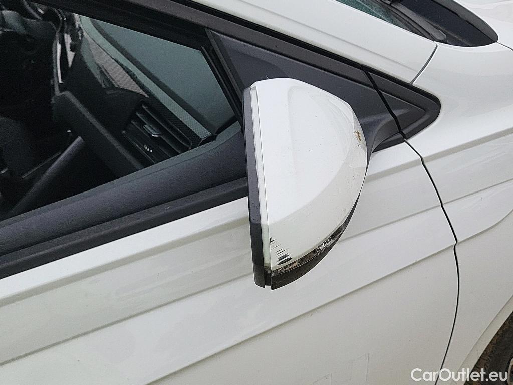  Volkswagen  Polo VOLKSWAGEN  / 2021 / 5P / berlina con portón Life 1.0 TSI 70kW (95CV) #26