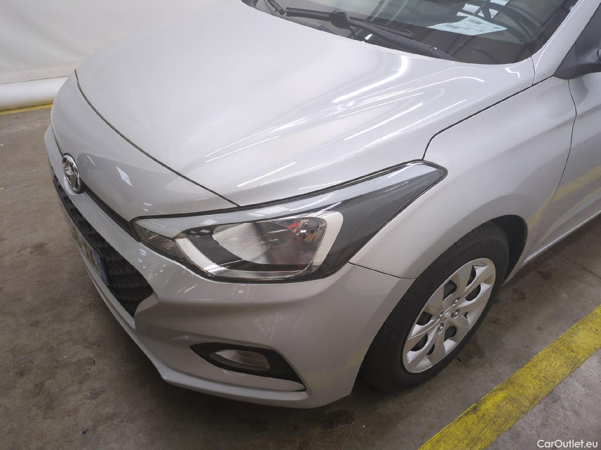  Hyundai  i20  Initia 1.2 75CV BVM5 E6dT #16