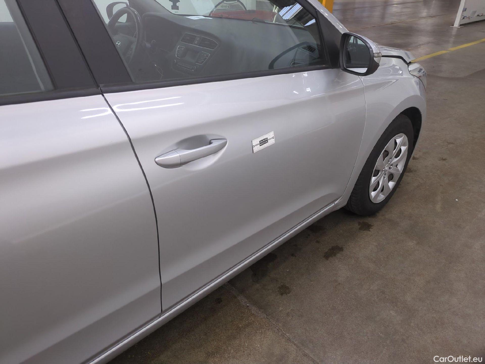  Hyundai  i20  Initia 1.2 75CV BVM5 E6dT #5