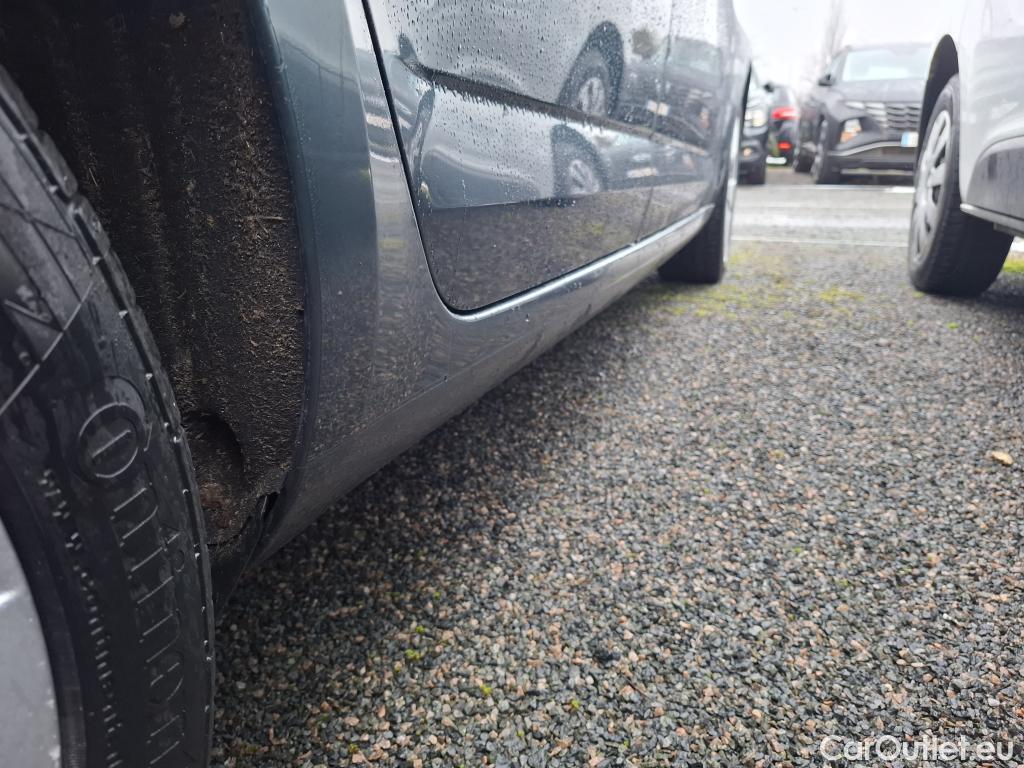  Skoda  Octavia  Combi Style 1.6 TDI 115CV BVA7 E6 #68