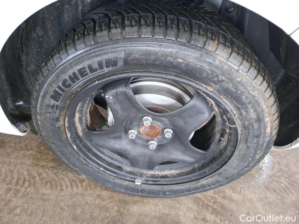  Renault  Clio  V Business 1.6 E-TECH Hybrid 140CV BVA6 E6d #15