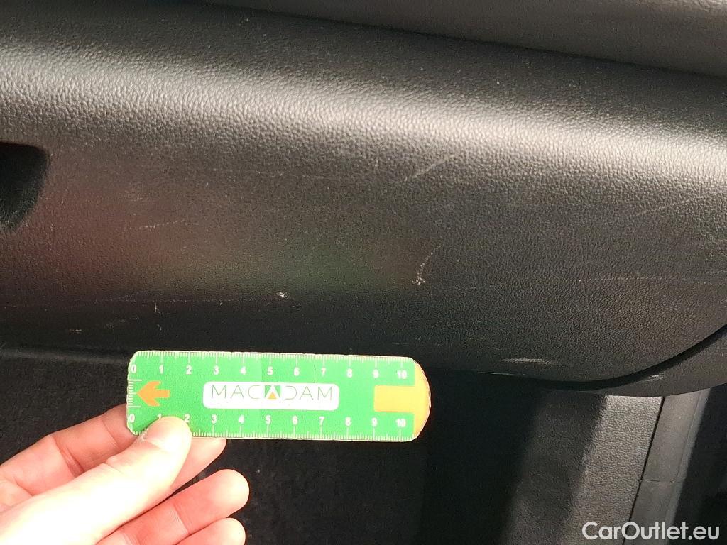  Renault  Megane  IV Berline 5 ptes. Evolution 1.5 dCi 115CV BVM6 E6d #17