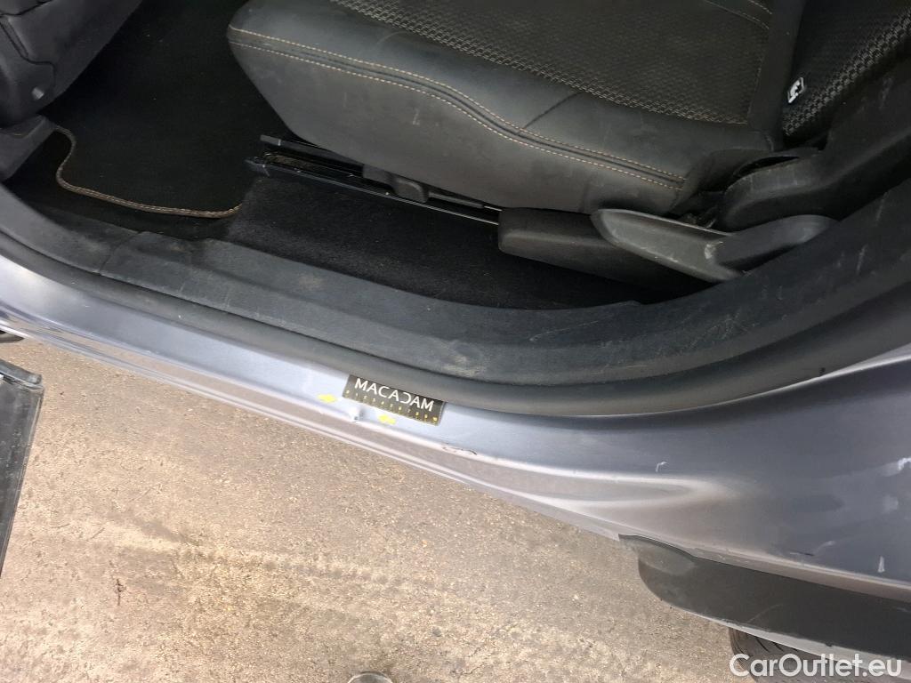  Peugeot  5008  GT 1.2 PureTech 130CV BVA8 7 Sieges E6d #25