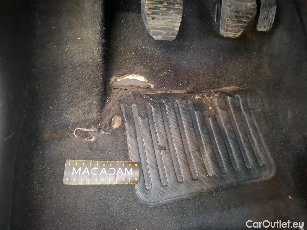  Citroen  C3  Feel Pack 1.2 PureTech 80CV BVM5 6E #2