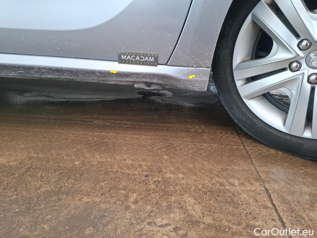  Peugeot  208  Signature 1.2 PureTech 80CV BVM5 E6dT #2