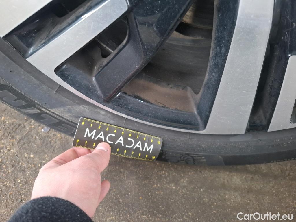  Peugeot  5008  GT 1.2 PureTech 130CV BVA8 7 Sieges E6d #34