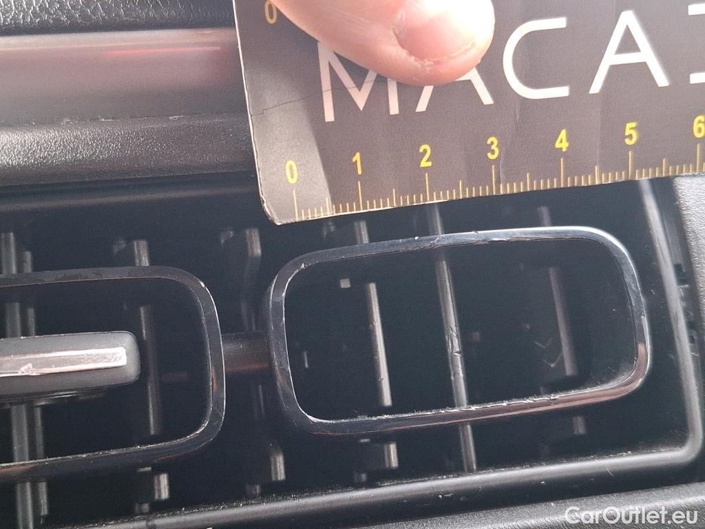  Citroen  C3  Feel Pack 1.2 PureTech 80CV BVM5 6E #12