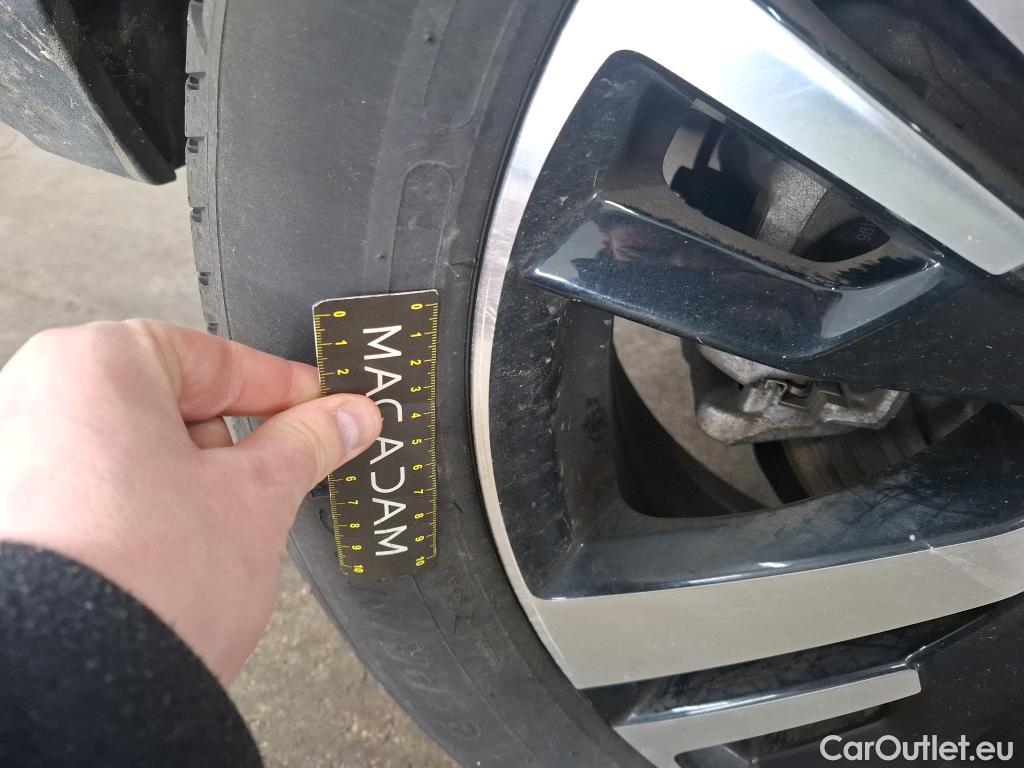  Peugeot  5008  GT 1.2 PureTech 130CV BVA8 7 Sieges E6d #32