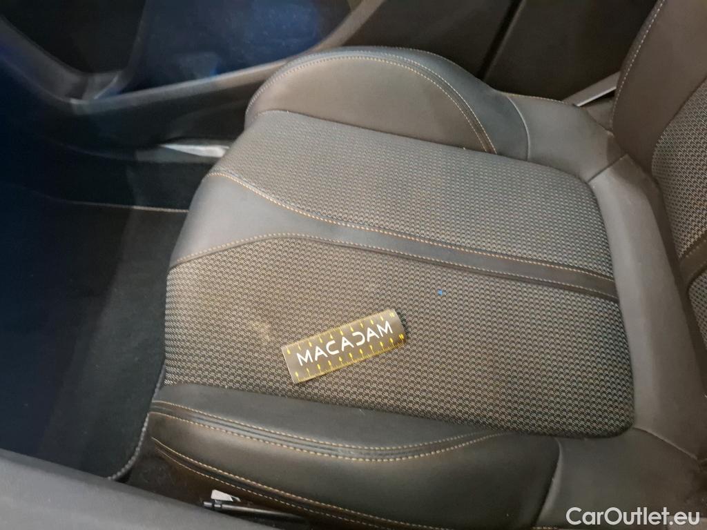  Peugeot  5008  GT 1.2 PureTech 130CV BVA8 7 Sieges E6d #69