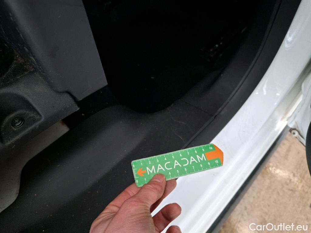  Citroen  C3  Société Feel Business R 1.2 PureTech 80CV BVM5 6E #16