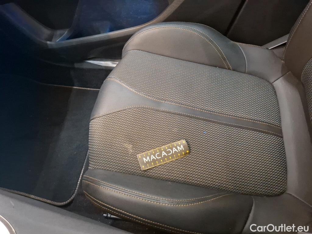  Peugeot  5008  GT 1.2 PureTech 130CV BVA8 7 Sieges E6d #70