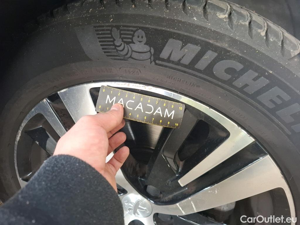  Peugeot  5008  GT 1.2 PureTech 130CV BVA8 7 Sieges E6d #40