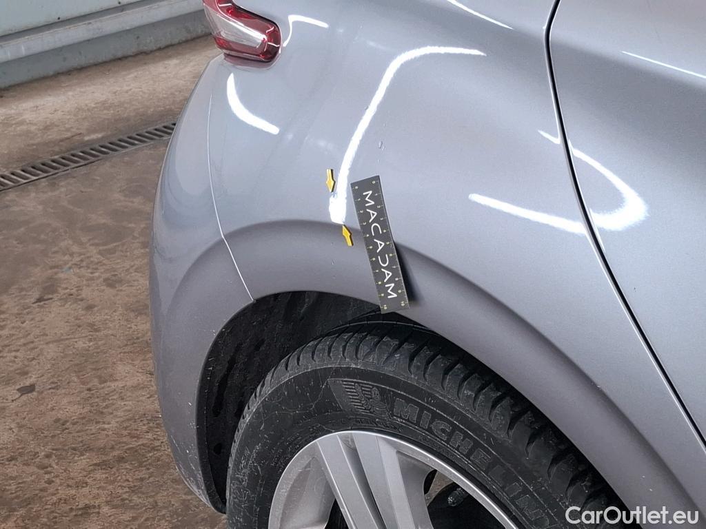  Peugeot  208  Signature 1.2 PureTech 80CV BVM5 E6dT #38