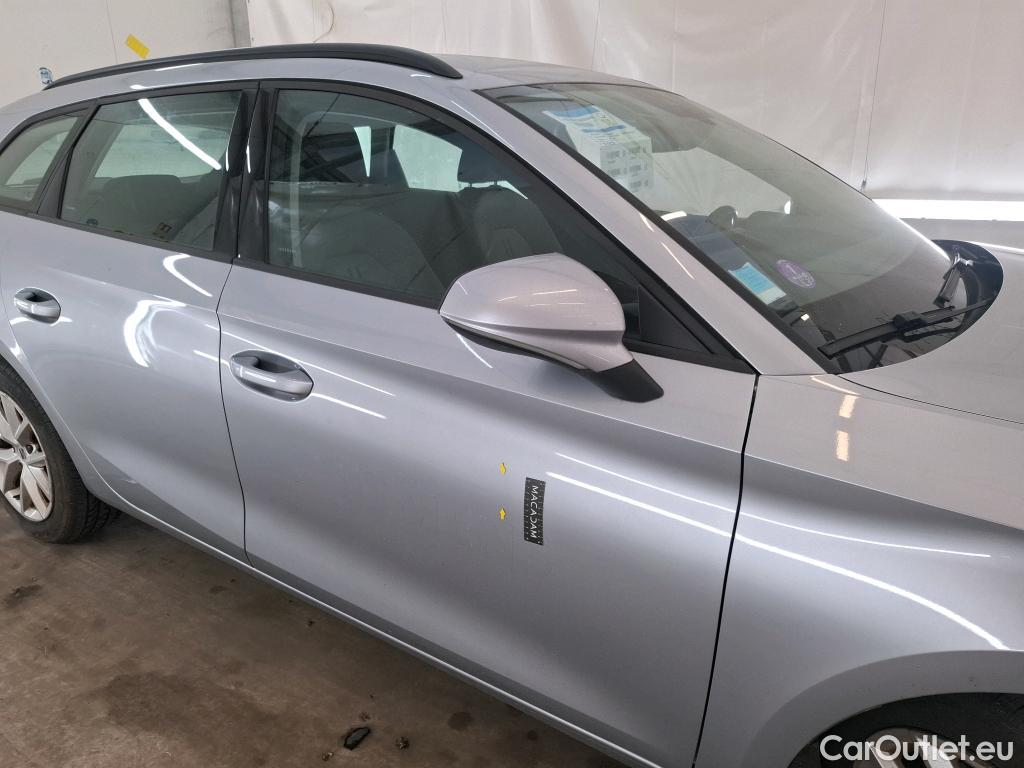  Seat  Leon SEAT  Sportstourer / 2020 / 5P / Break 1.0 eTSI 110 DSG S&S Style Business #1