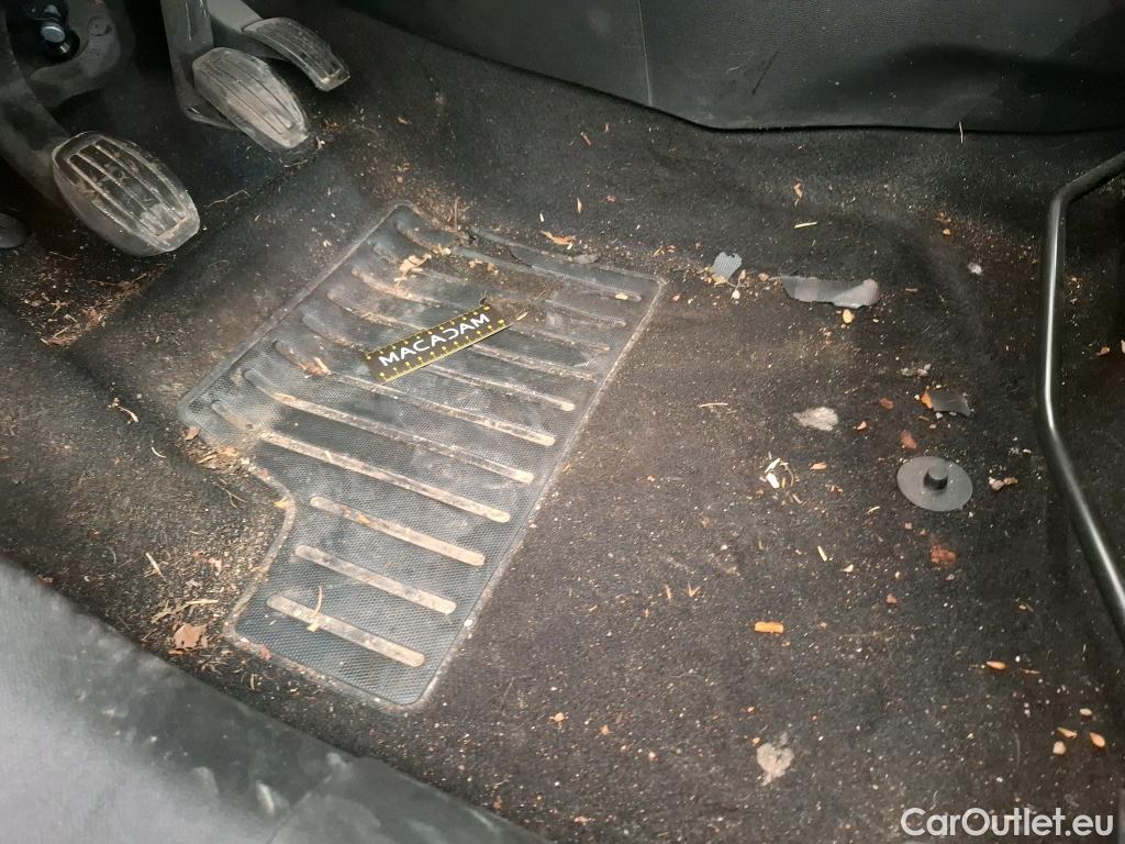  Peugeot  208  Active Business 1.2 PureTech 75CV BVM5 E6d #1