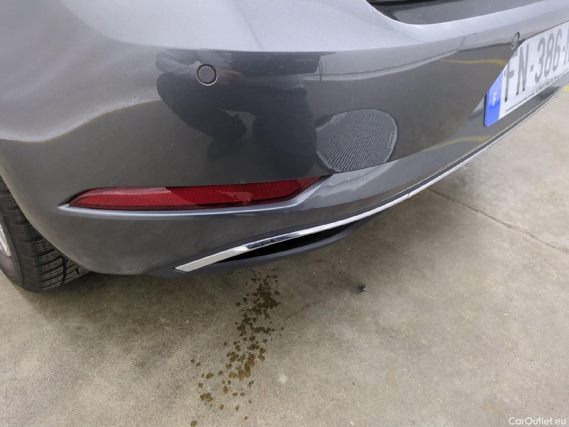  Volkswagen  Golf  VII Berline Confortline Business BMT 1.0 TSI 115CV BVM6 E6dT #43