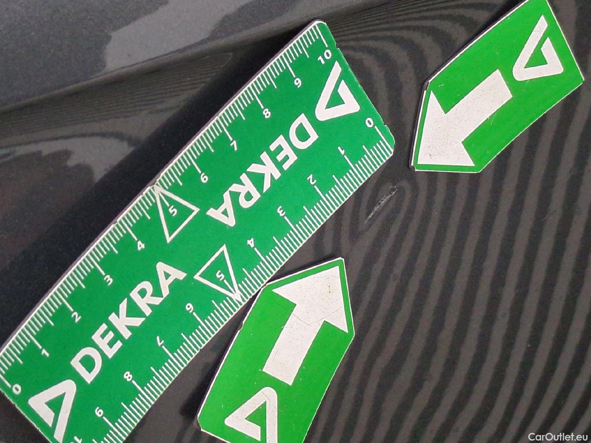  Volkswagen  Golf  VII Berline Confortline Business BMT 1.0 TSI 115CV BVM6 E6dT #19