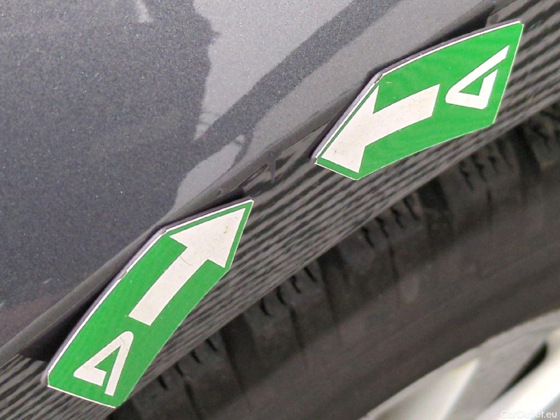  Volkswagen  Golf  VII Berline Confortline Business BMT 1.0 TSI 115CV BVM6 E6dT #22