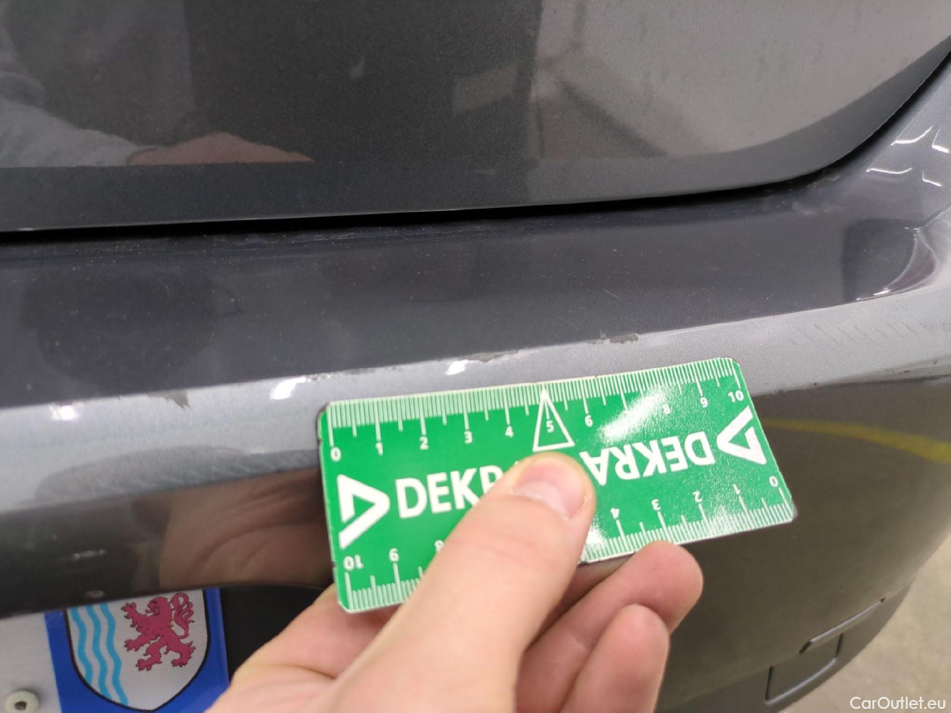  Volkswagen  Golf  VII Berline Confortline Business BMT 1.0 TSI 115CV BVM6 E6dT #46