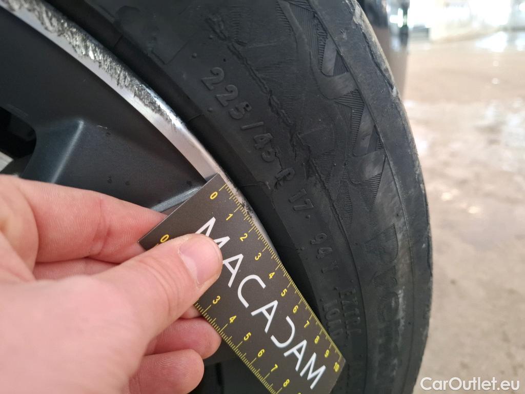  Bmw  Serie 1 Série 1 Berline 118 i Edition Sport 1.5 135CV BVA7 E6d #5