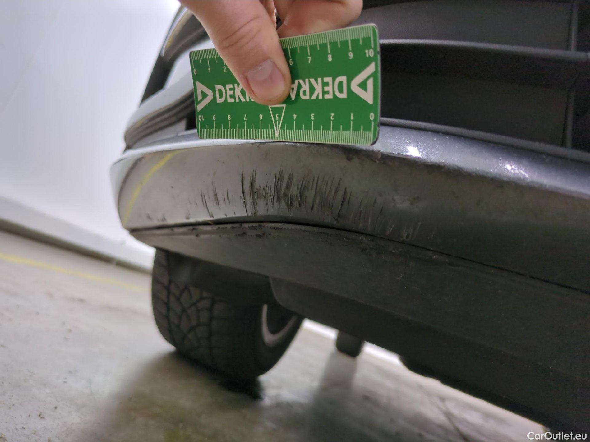  Volkswagen  Golf  VII Berline Confortline Business BMT 1.0 TSI 115CV BVM6 E6dT #32