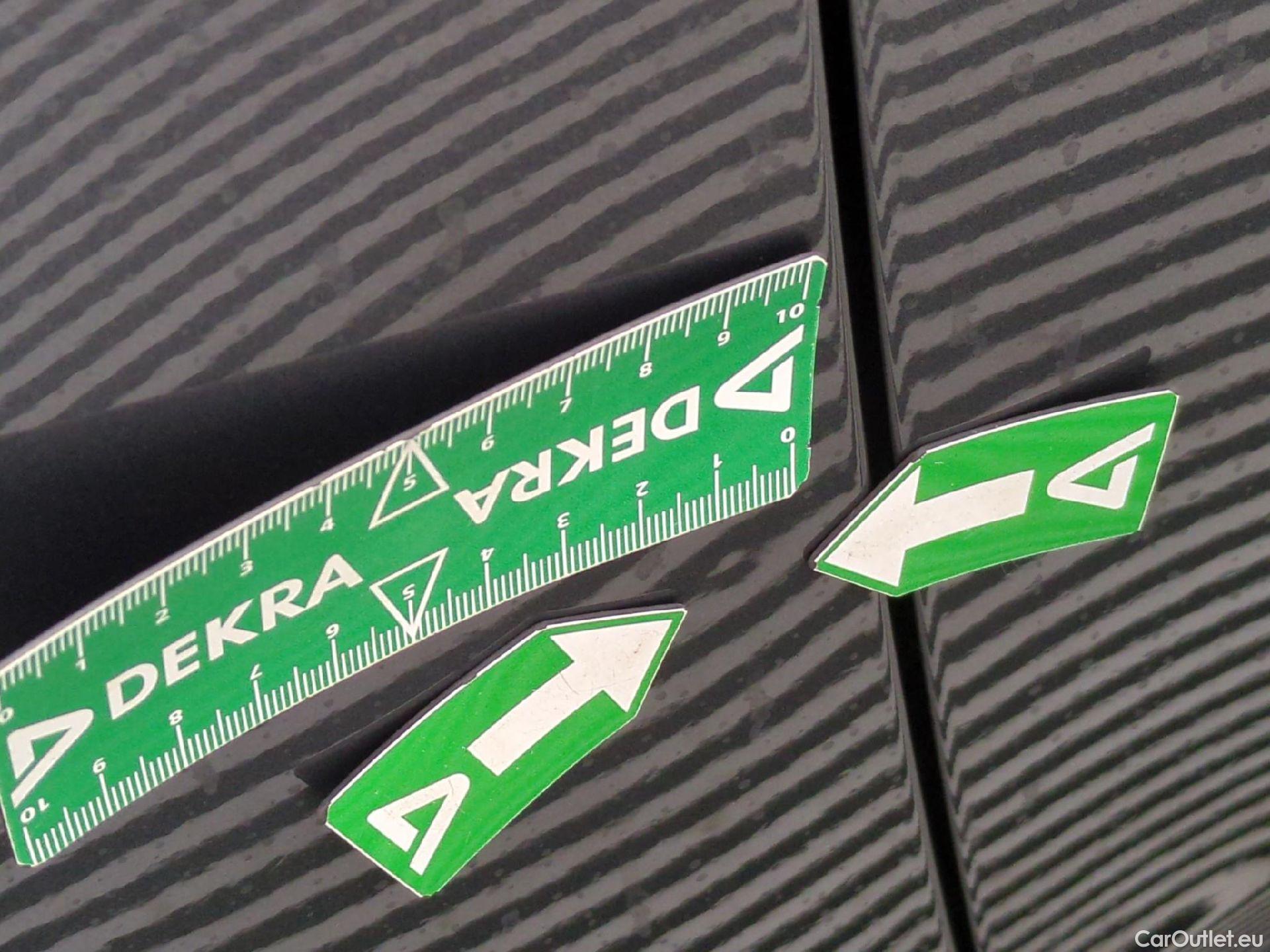  Volkswagen  Golf  VII Berline Confortline Business BMT 1.0 TSI 115CV BVM6 E6dT #34